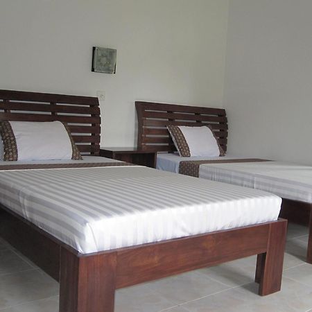 Galang Kangin Bungalows Amed  Room photo