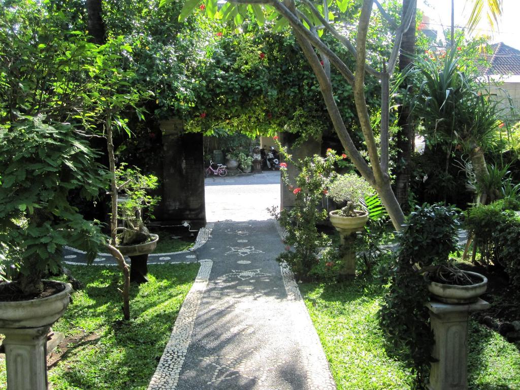 Galang Kangin Bungalows Amed  Exterior photo