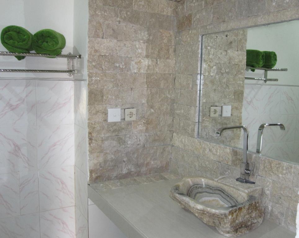 Galang Kangin Bungalows Amed  Room photo