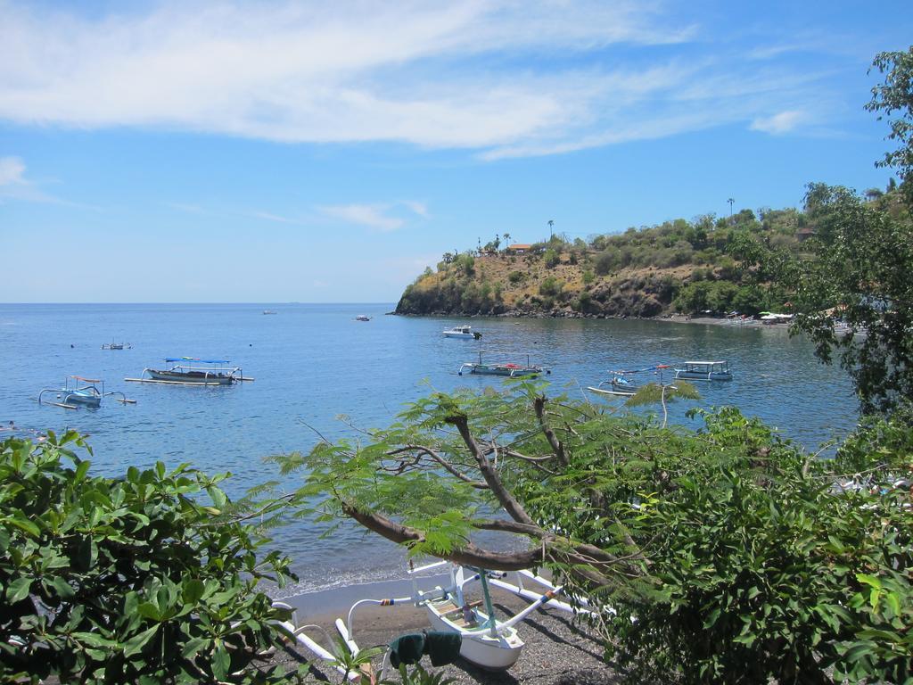 Galang Kangin Bungalows Amed  Exterior photo
